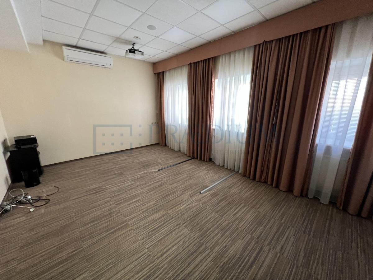 Продам офис в Москве, д 22