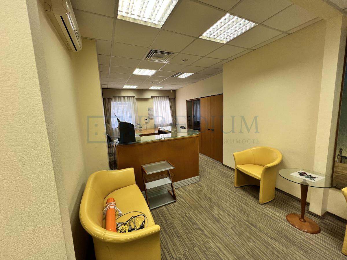 Продам офис в Москве, д 22