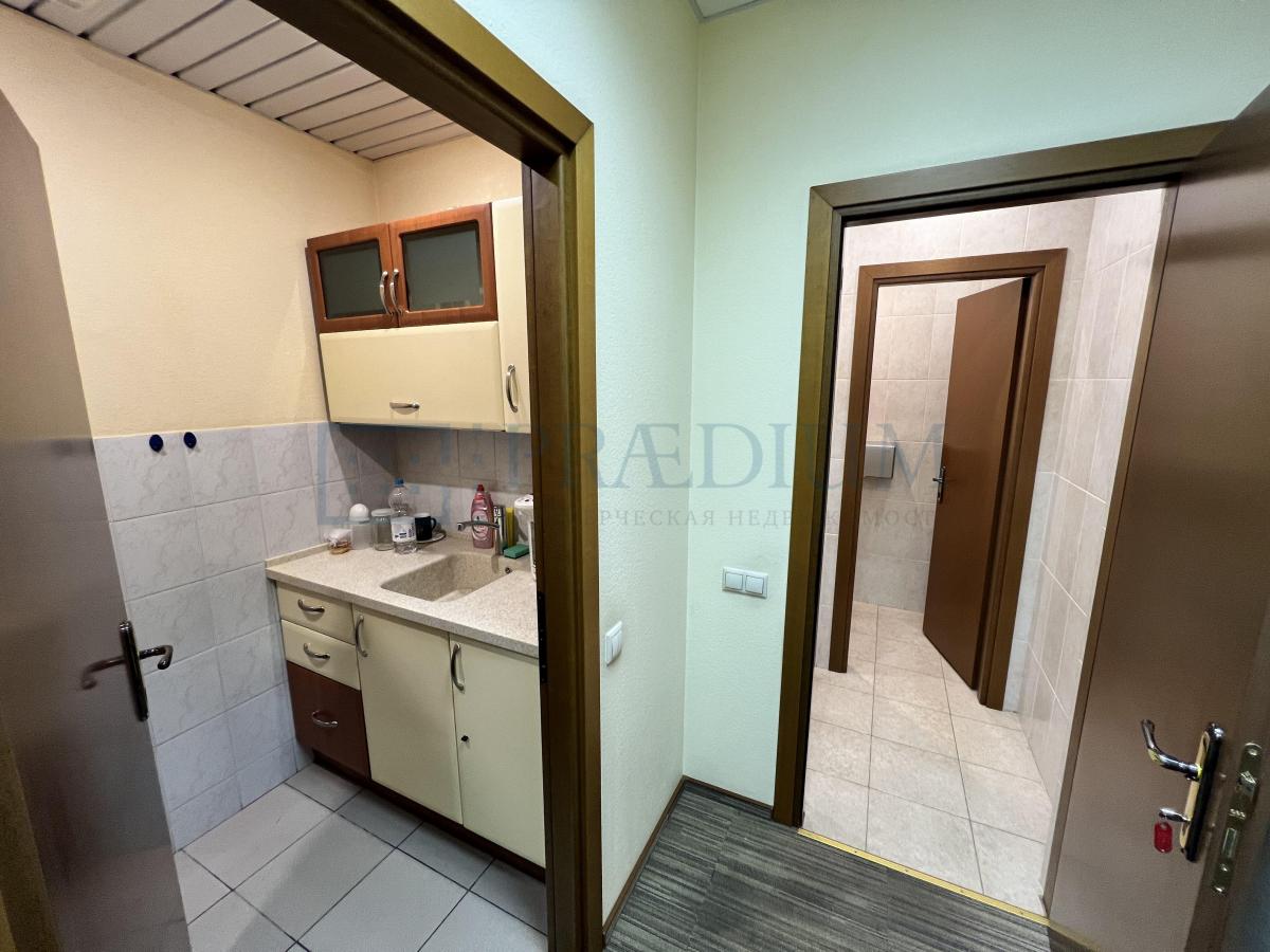 Продам офис в Москве, д 22