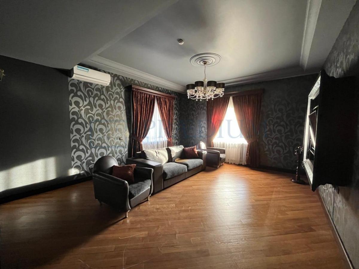 Продам торговое помещение в Москве, д 11 стр 2