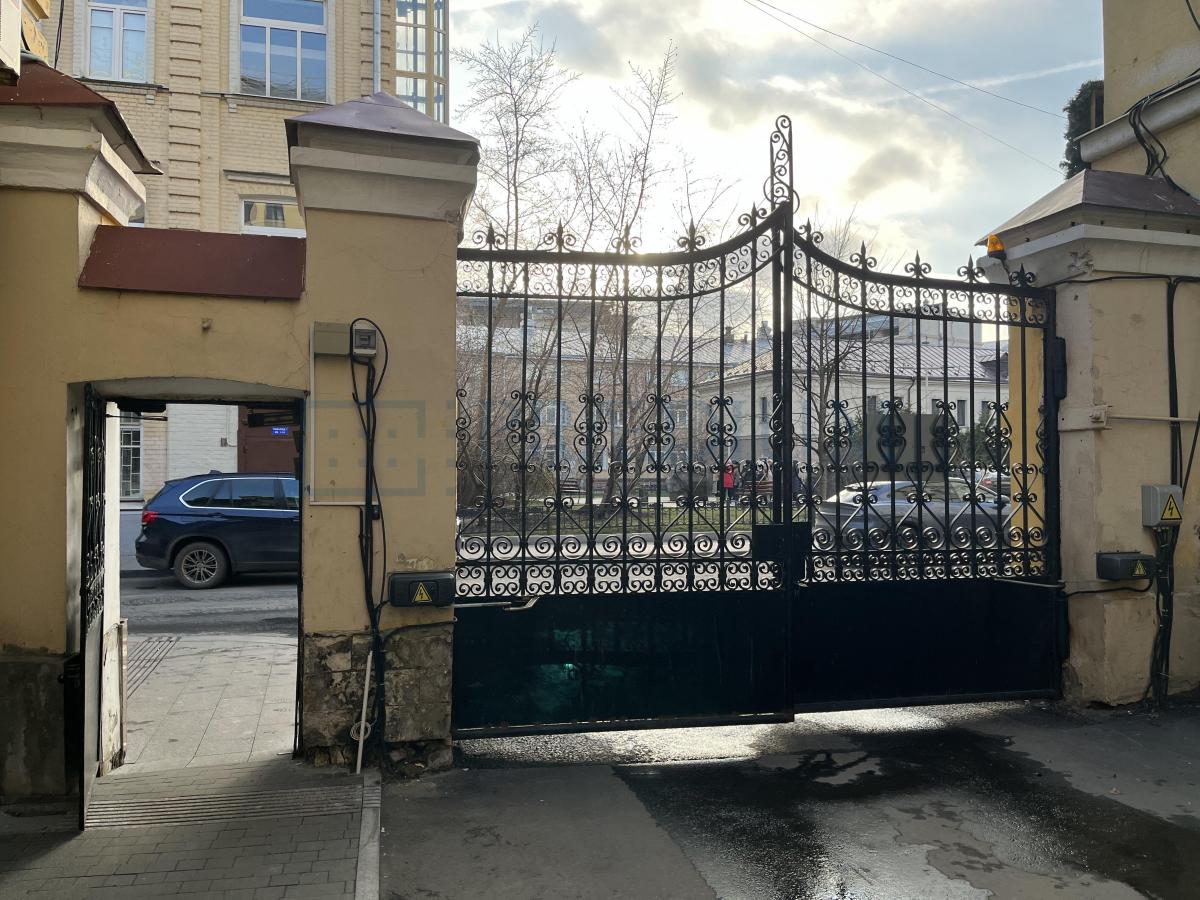 Продам торговое помещение в Москве, д 11 стр 2