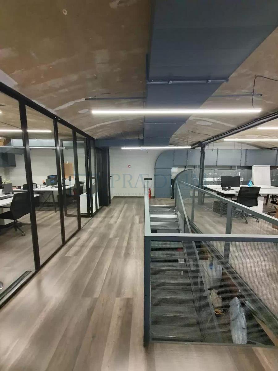 Продам торговое помещение в Москве, д 3 к 1 стр 8