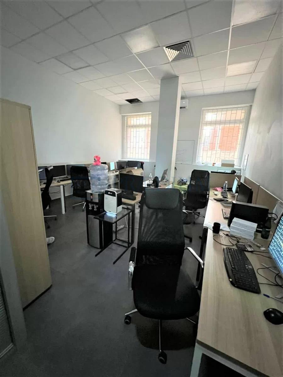 Продам торговое помещение в Москве, д 3 к 1 стр 4