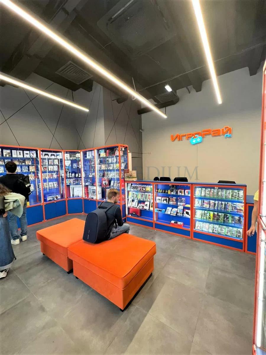 Продам торговое помещение в Москве, д 3 к 1 стр 4