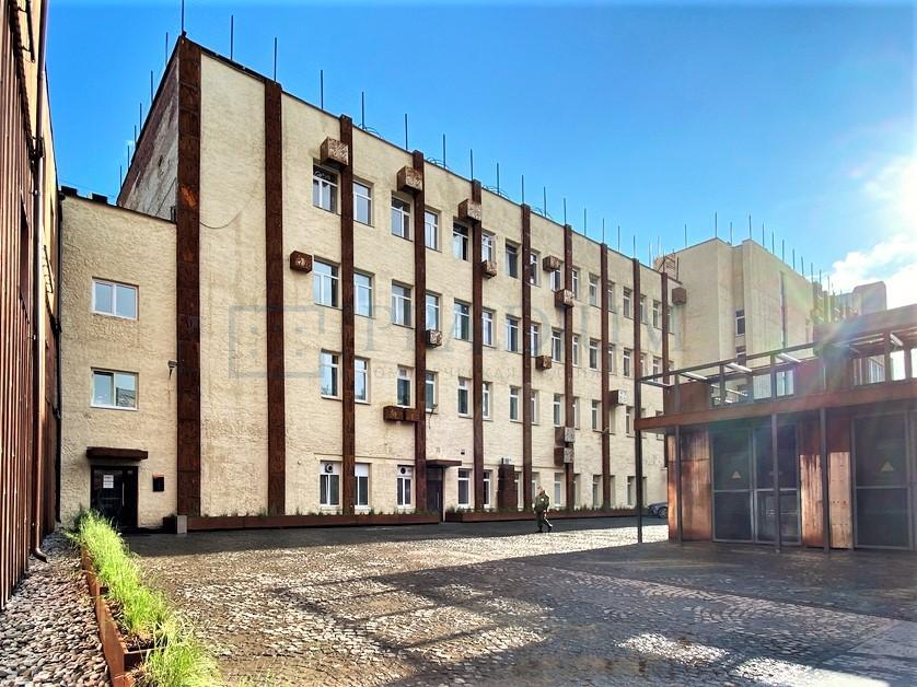 Продам торговое помещение в Москве, д 3 к 1 стр 4