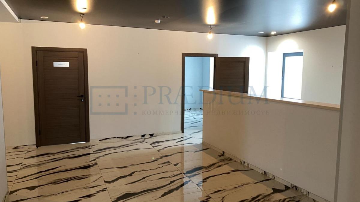 Продам торговое помещение в Москве, д 4