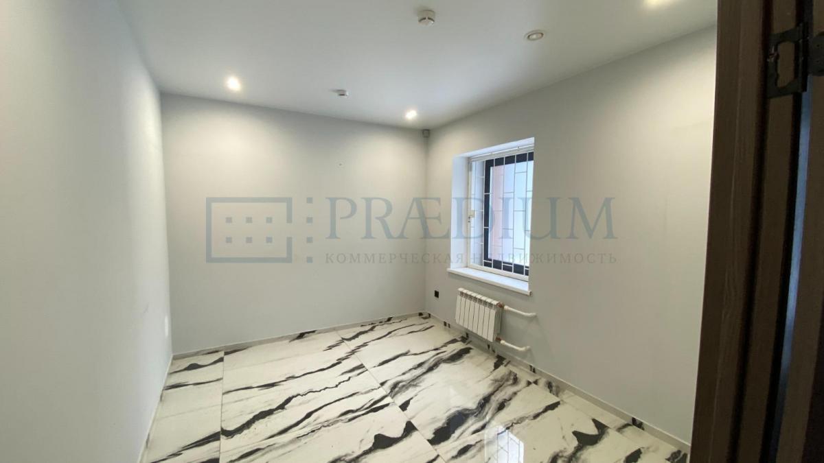 Продам торговое помещение в Москве, д 4