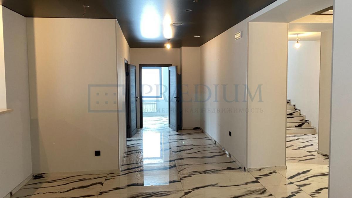 Продам торговое помещение в Москве, д 4