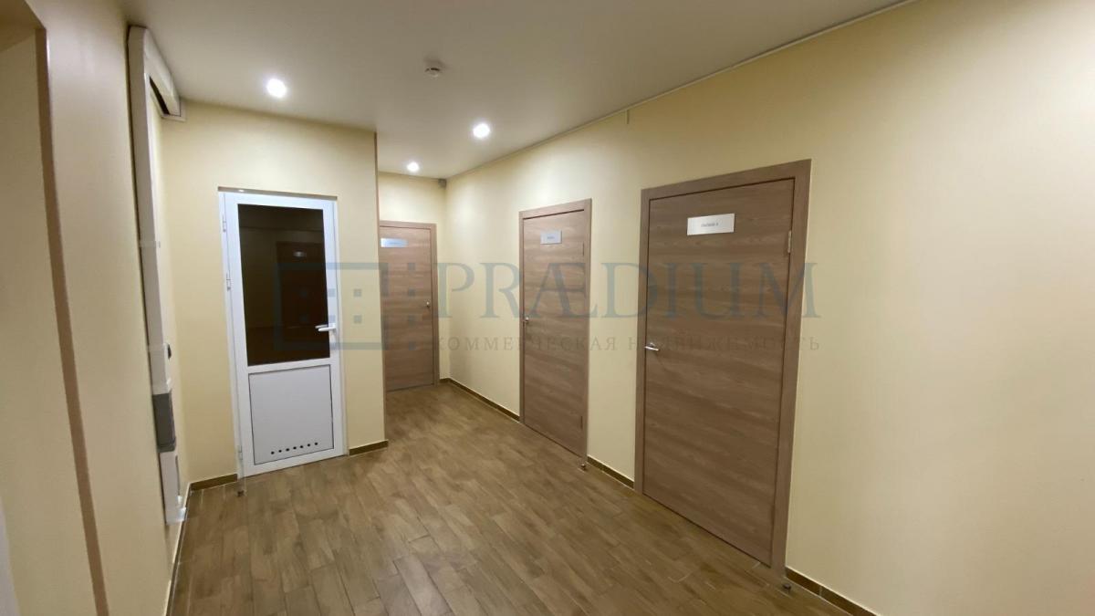 Продам торговое помещение в Москве, д 4