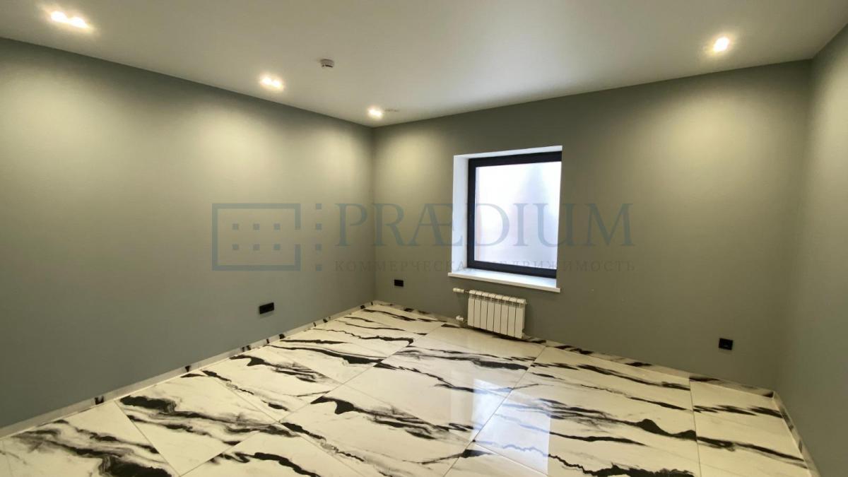 Продам торговое помещение в Москве, д 4