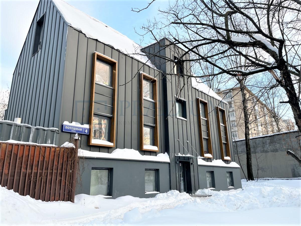 Продам торговое помещение в Москве, д 4