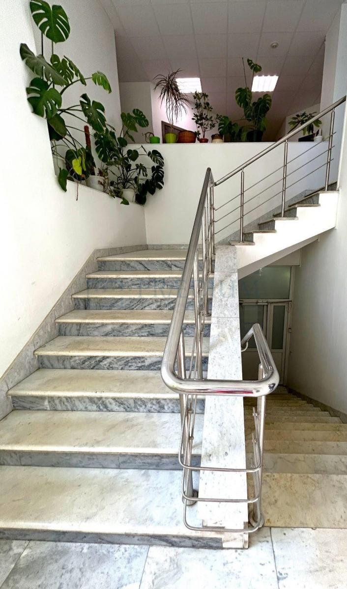 Продам торговое помещение в Москве, д 4А стр 1