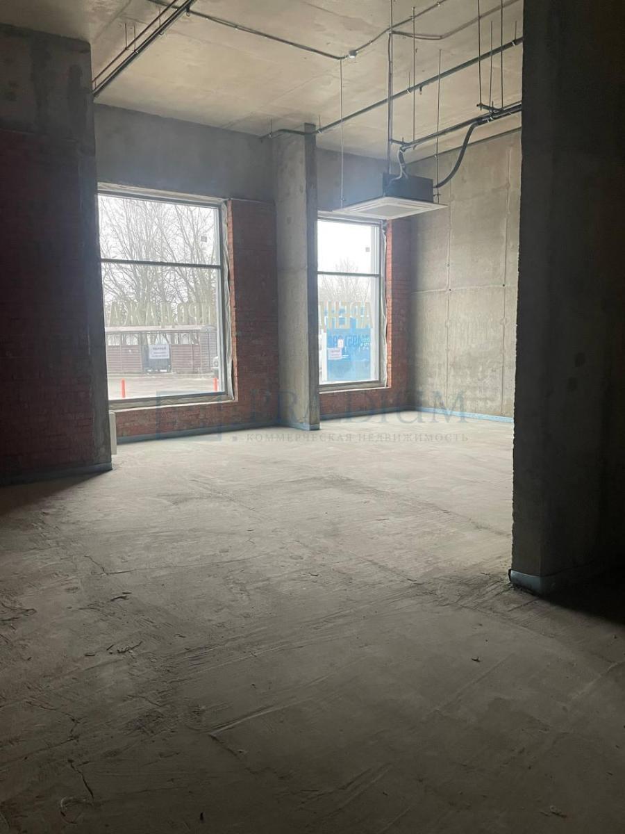 Продам торговое помещение в Москве, д 6