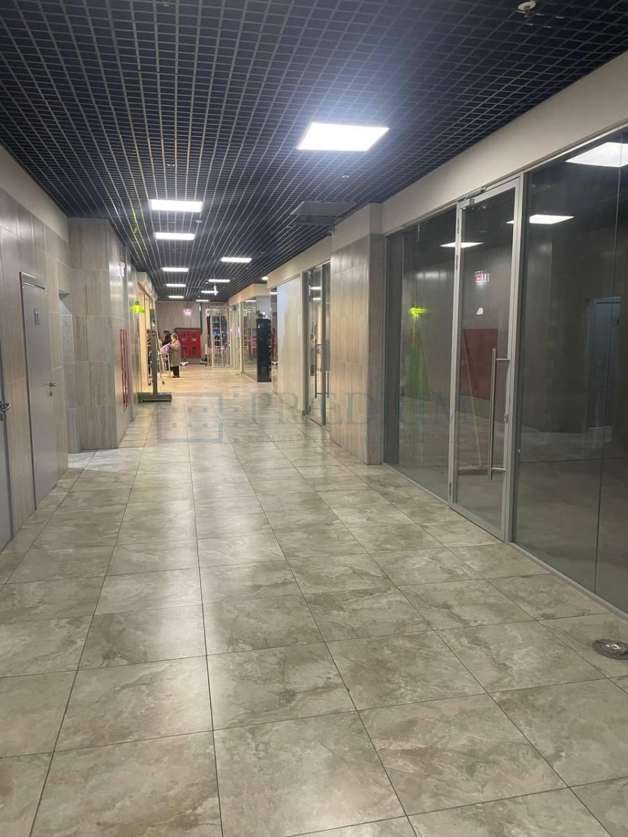 Продам торговое помещение в Москве, д 6