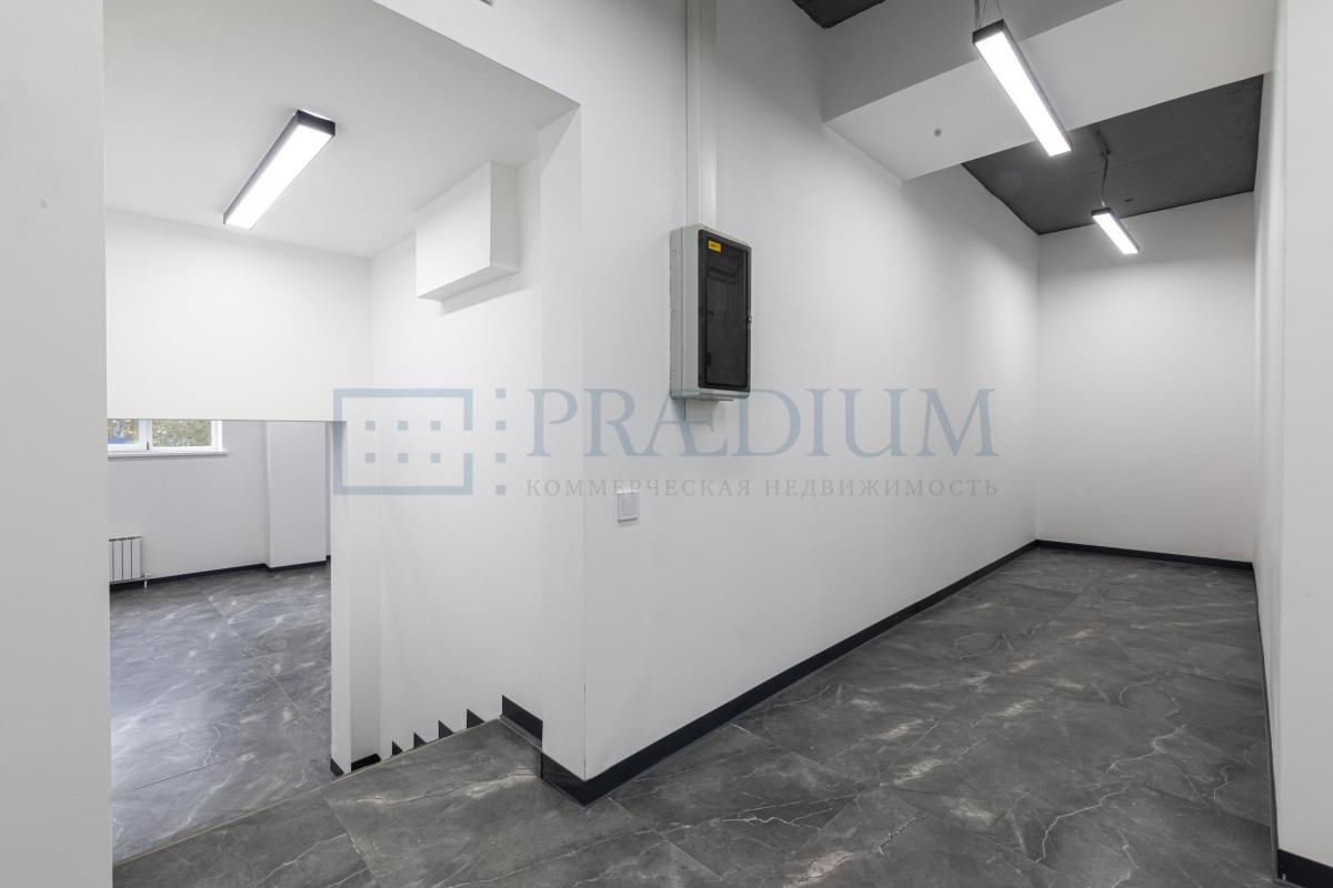 Продам торговое помещение в Москве, д 9