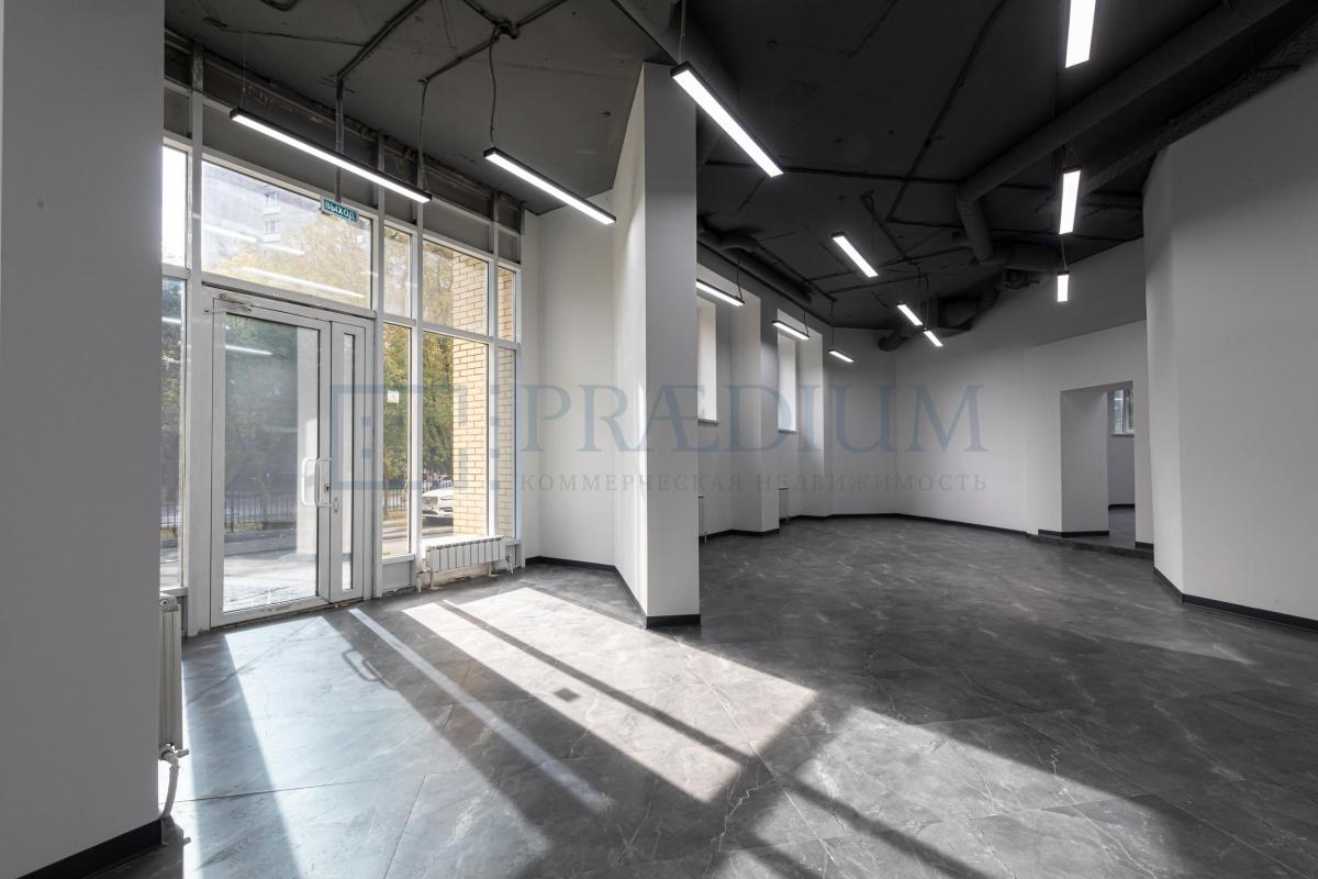 Продам торговое помещение в Москве, д 9