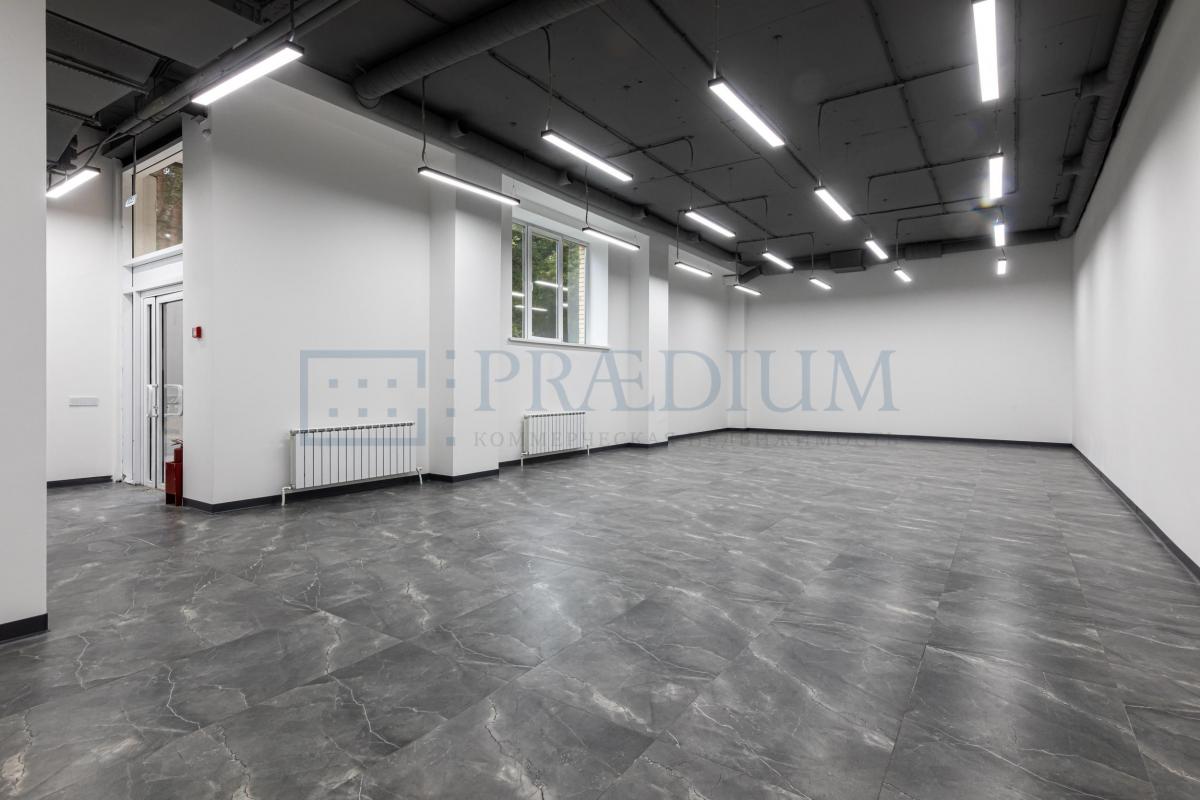 Сдается торговое помещение в Москве, д 9