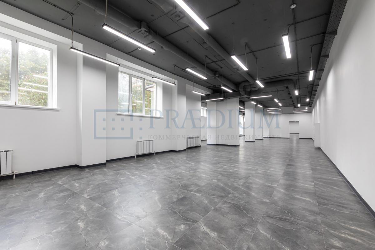 Сдается торговое помещение в Москве, д 9