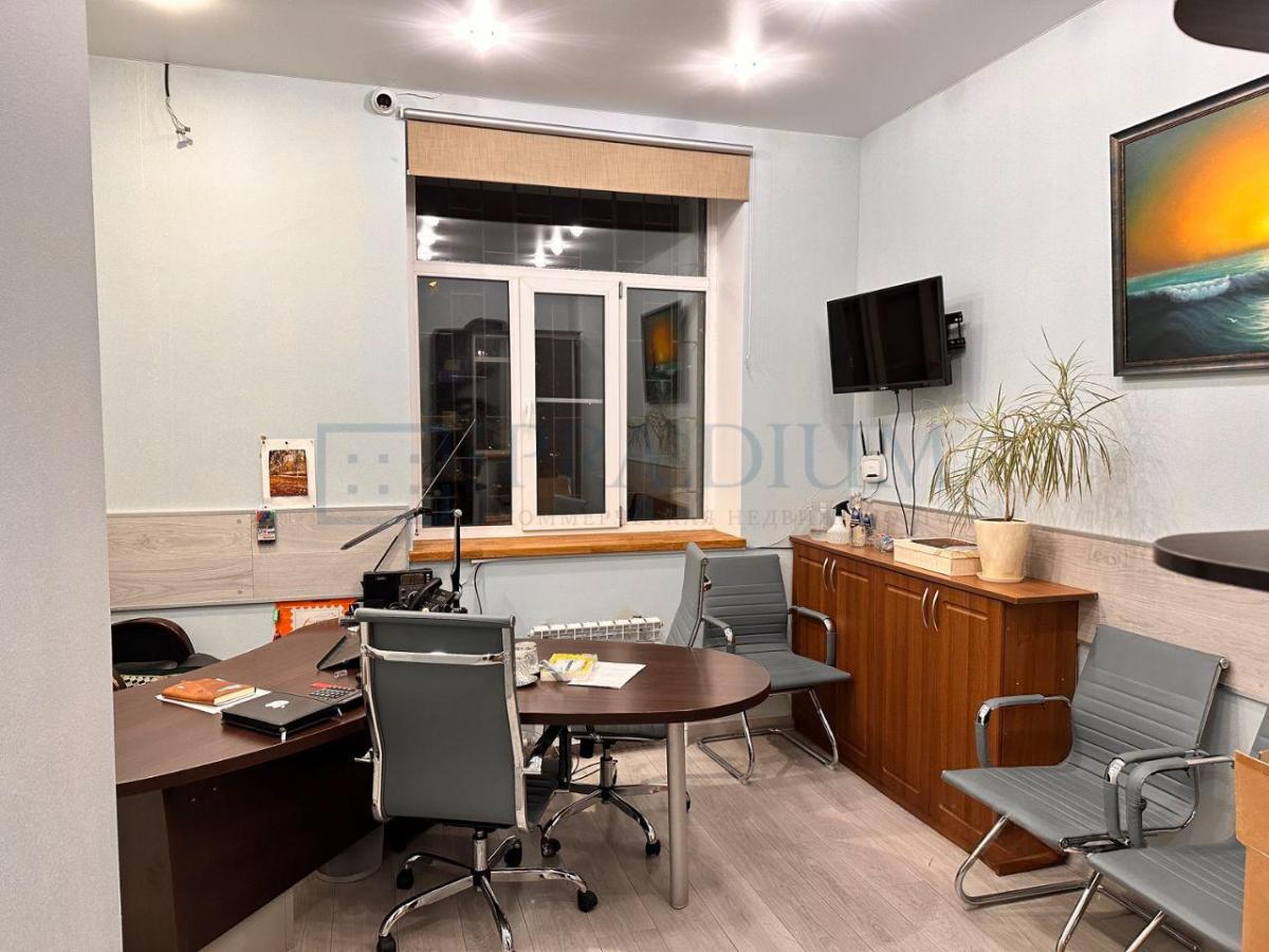 Продам торговое помещение в Москве, д 6