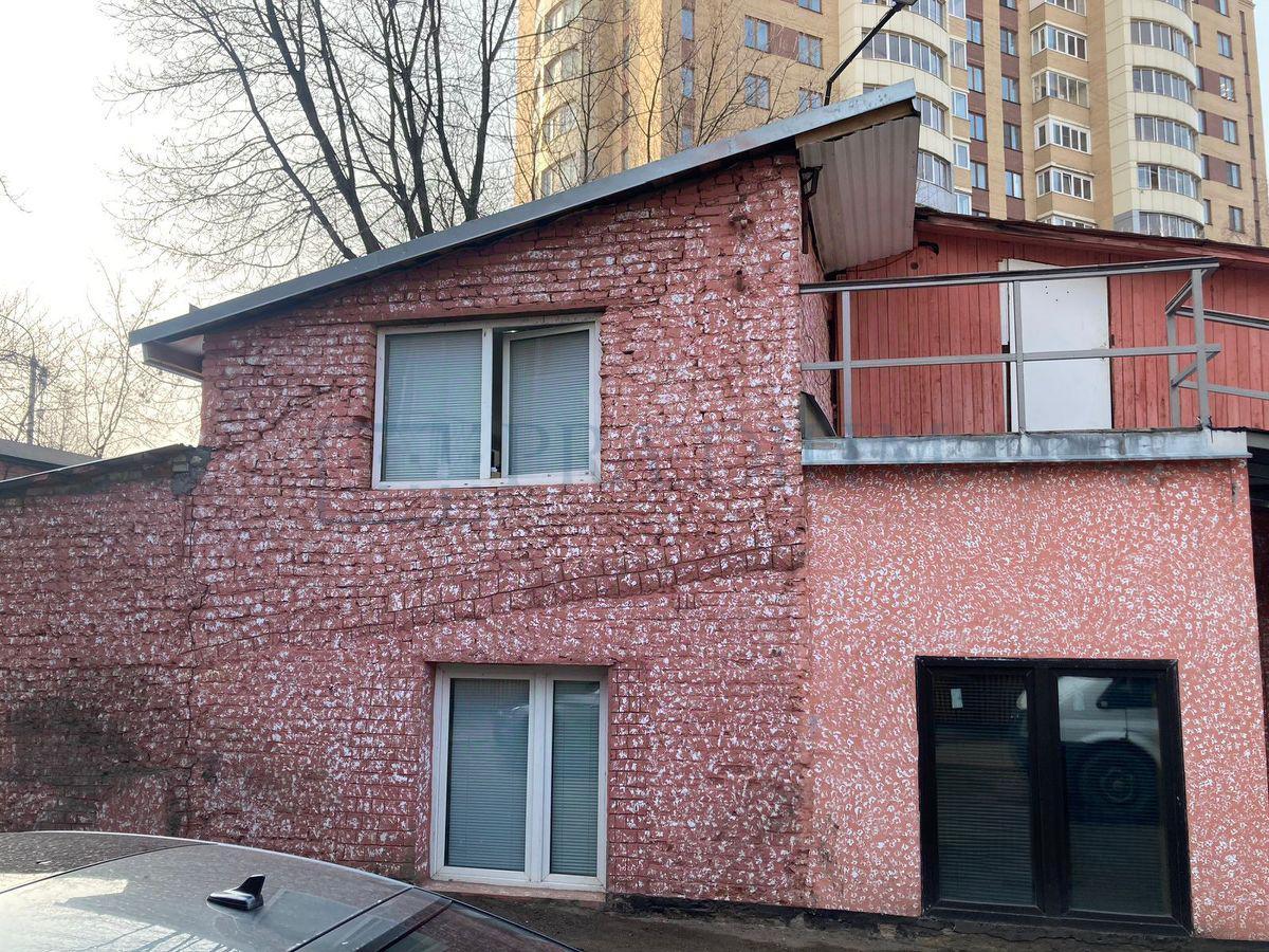 Продам торговое помещение в Москве, д 6