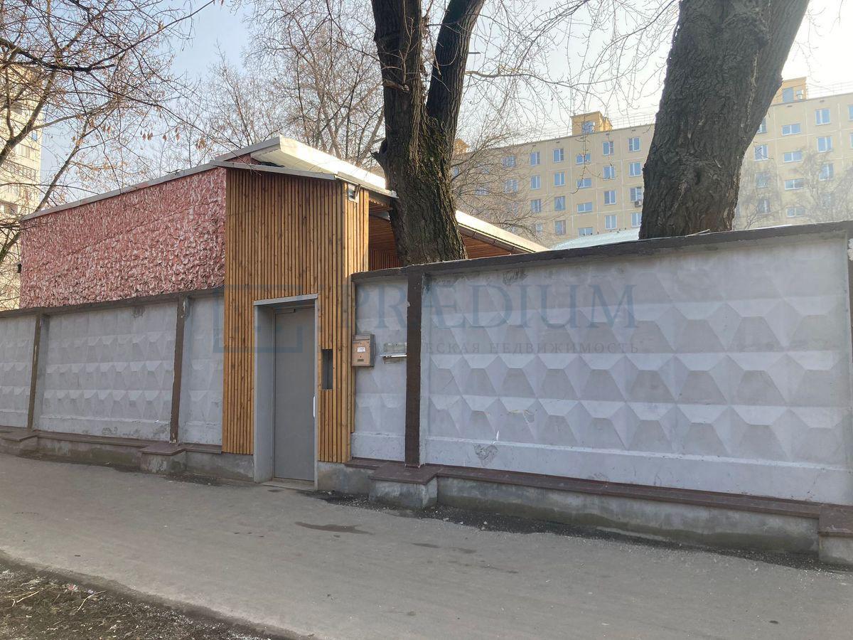 Продам торговое помещение в Москве, д 6