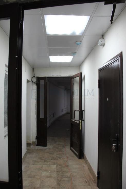 Продам торговое помещение в Москве, д 32