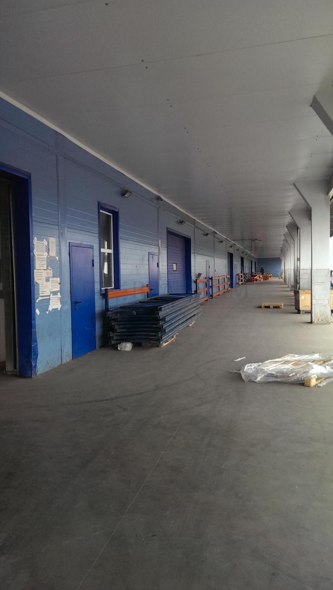 Продам склад в Москве