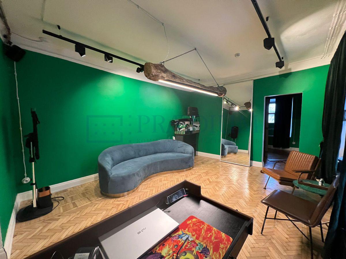 Продам торговое помещение в Москве, д 9 стр 2