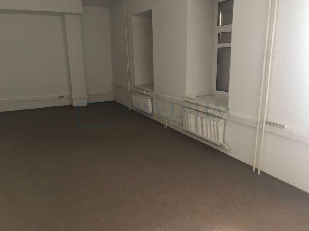 Продам торговое помещение в Москве, д 13 стр 2