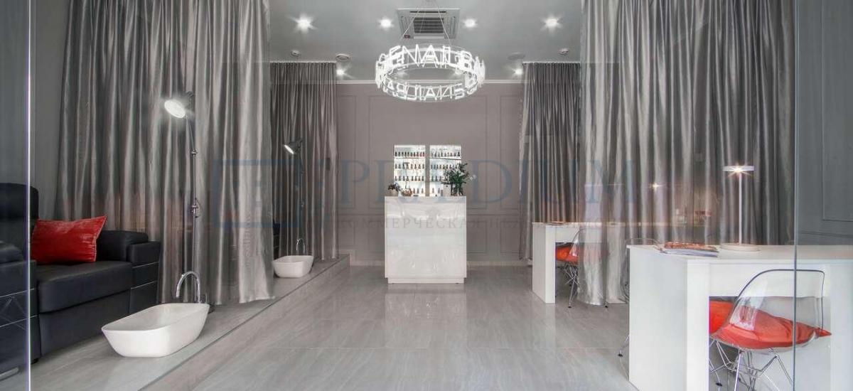 Продам торговое помещение в