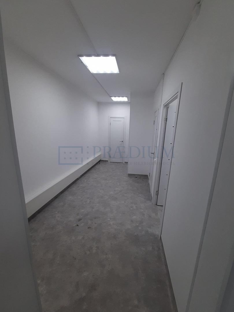 Продам торговое помещение в Москве, д 33