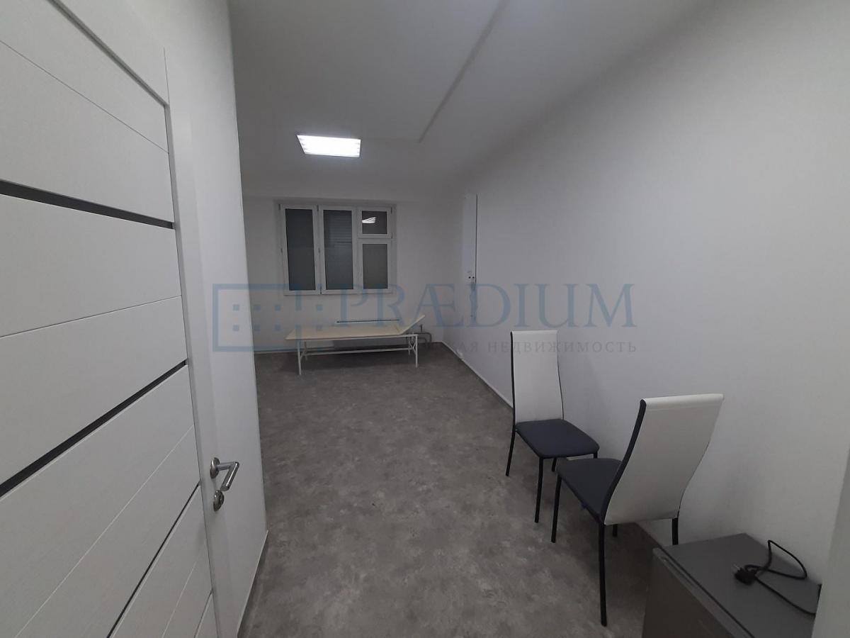 Продам торговое помещение в Москве, д 33