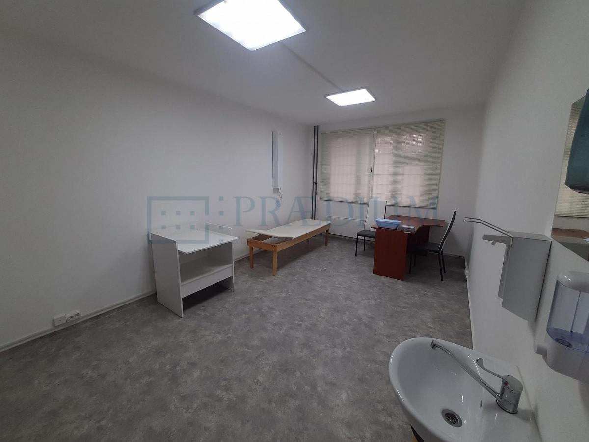 Продам торговое помещение в Москве, д 33