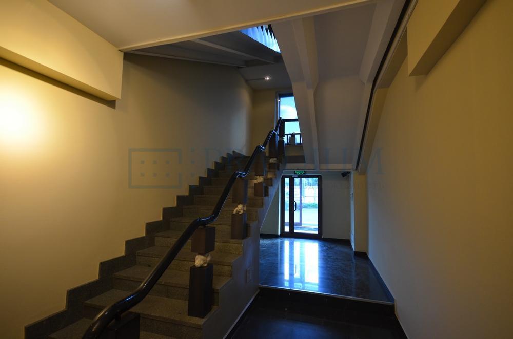 Продам офис в Москве, д 10Б