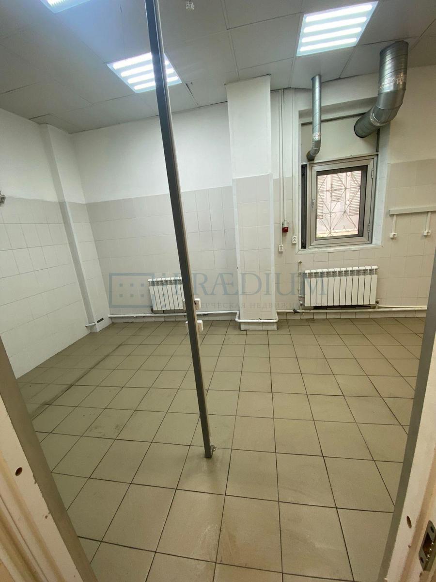 Сдается торговое помещение в Москве, д 8