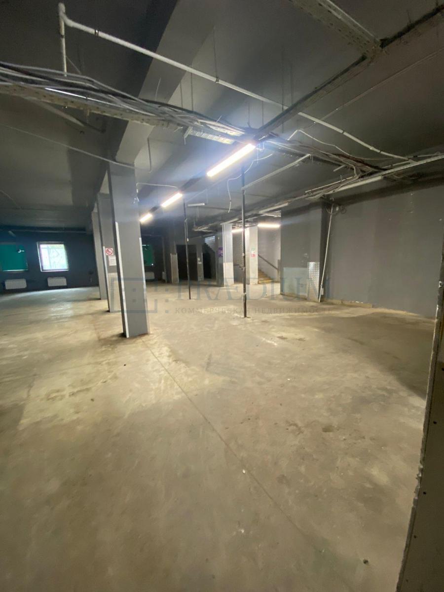 Сдается торговое помещение в Москве, д 8