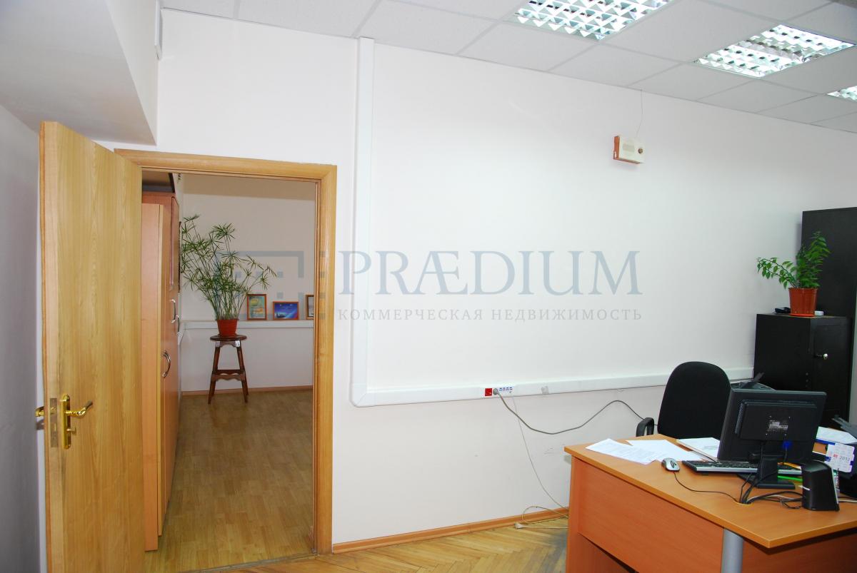 Продам офис в Москве, д 8