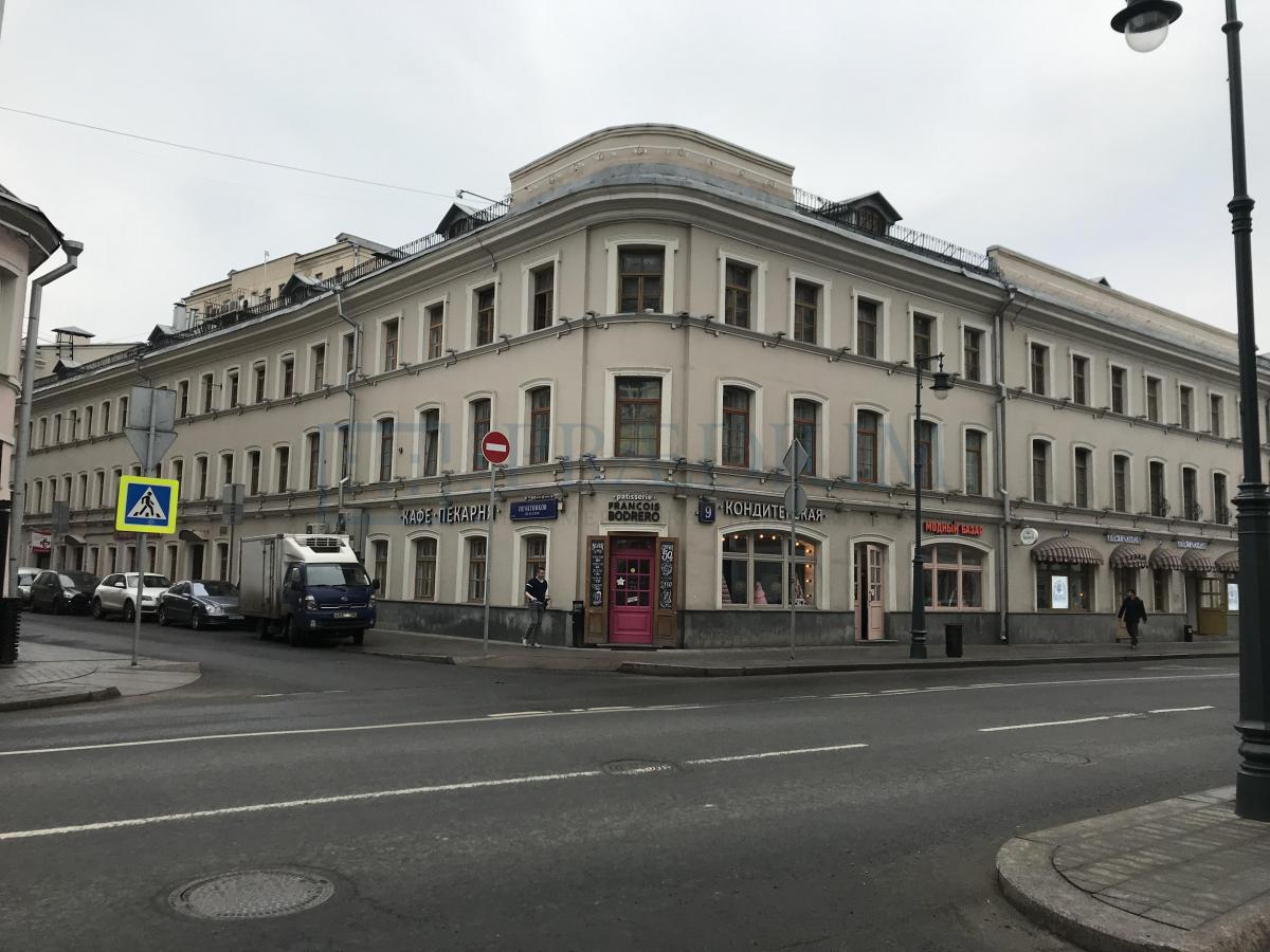 Продам торговое помещение в Москве, д 9