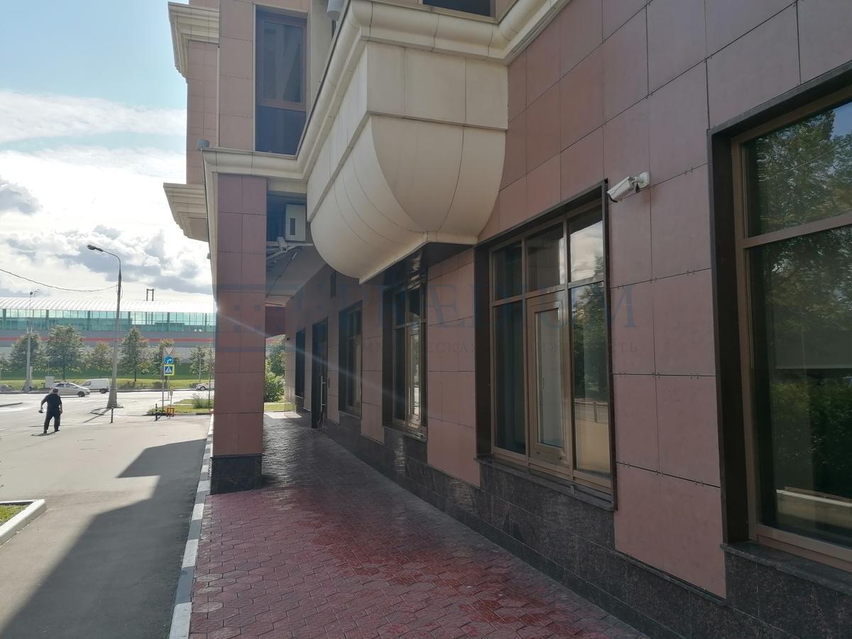 Продам торговое помещение в Москве, д 36