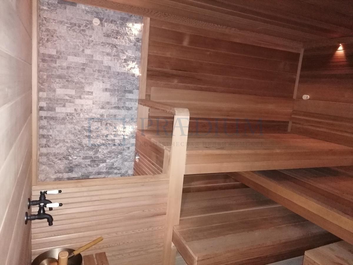 Продам торговое помещение в Москве, д 36