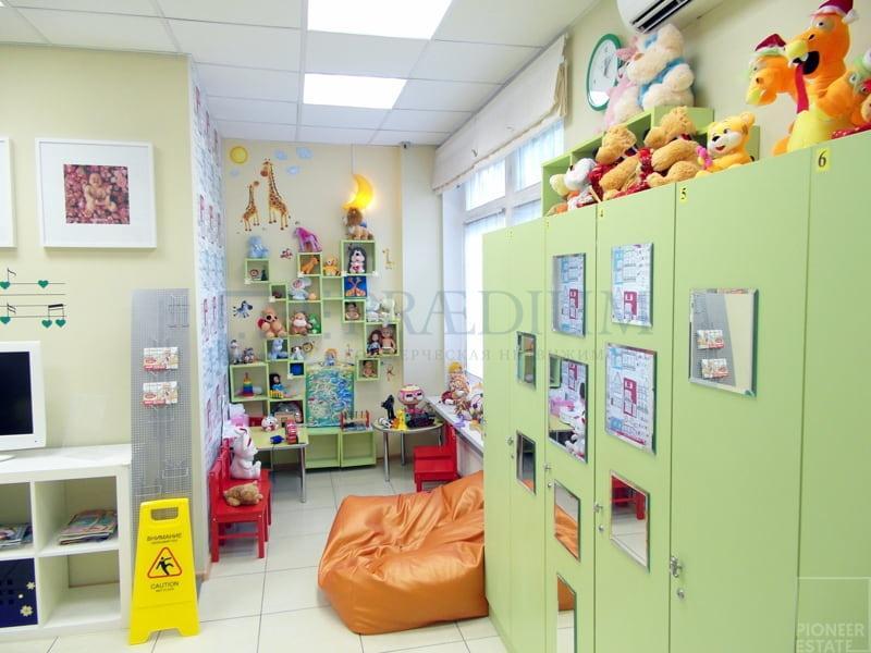 Продам торговое помещение в Москве, д 13 к 2