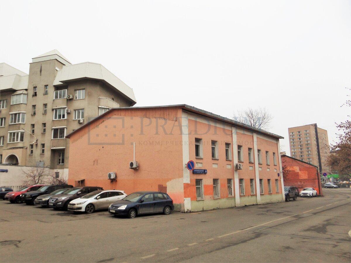 Продам торговое помещение в Москве, д 16