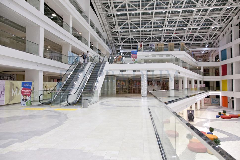 Продам торговое помещение в Москве, д 10