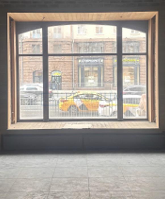 Продам торговое помещение в Москве, д 28 к 1