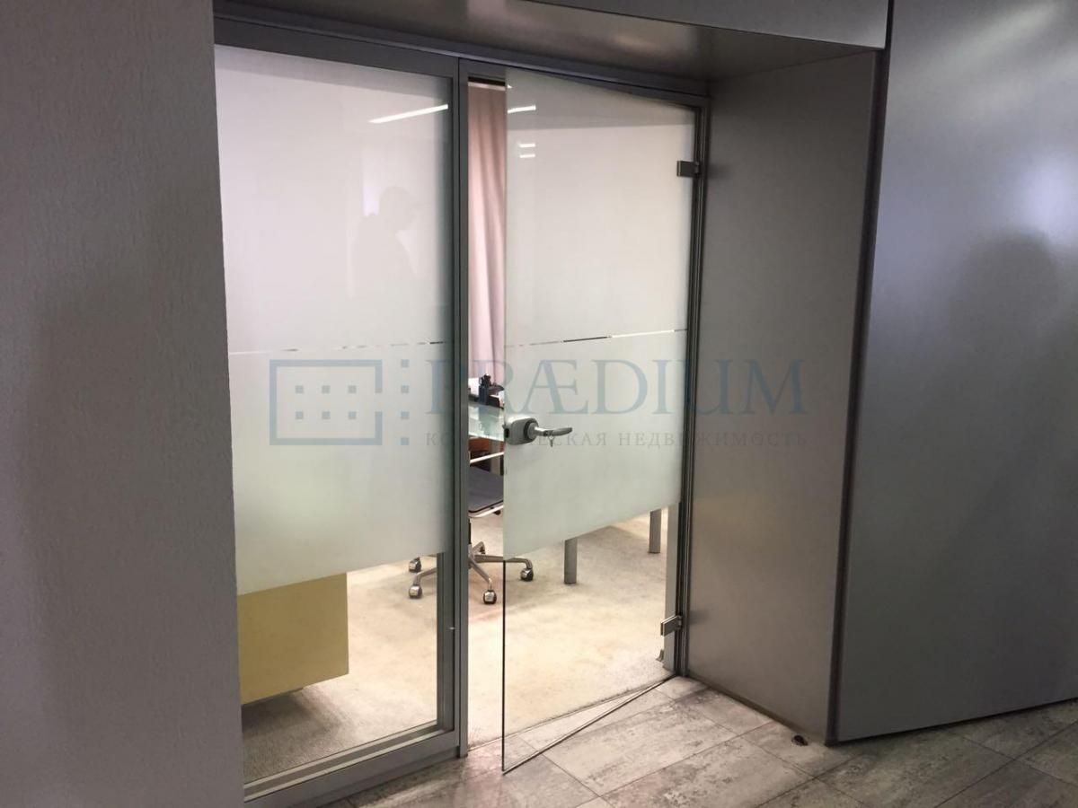 Продам торговое помещение в Москве, д 14