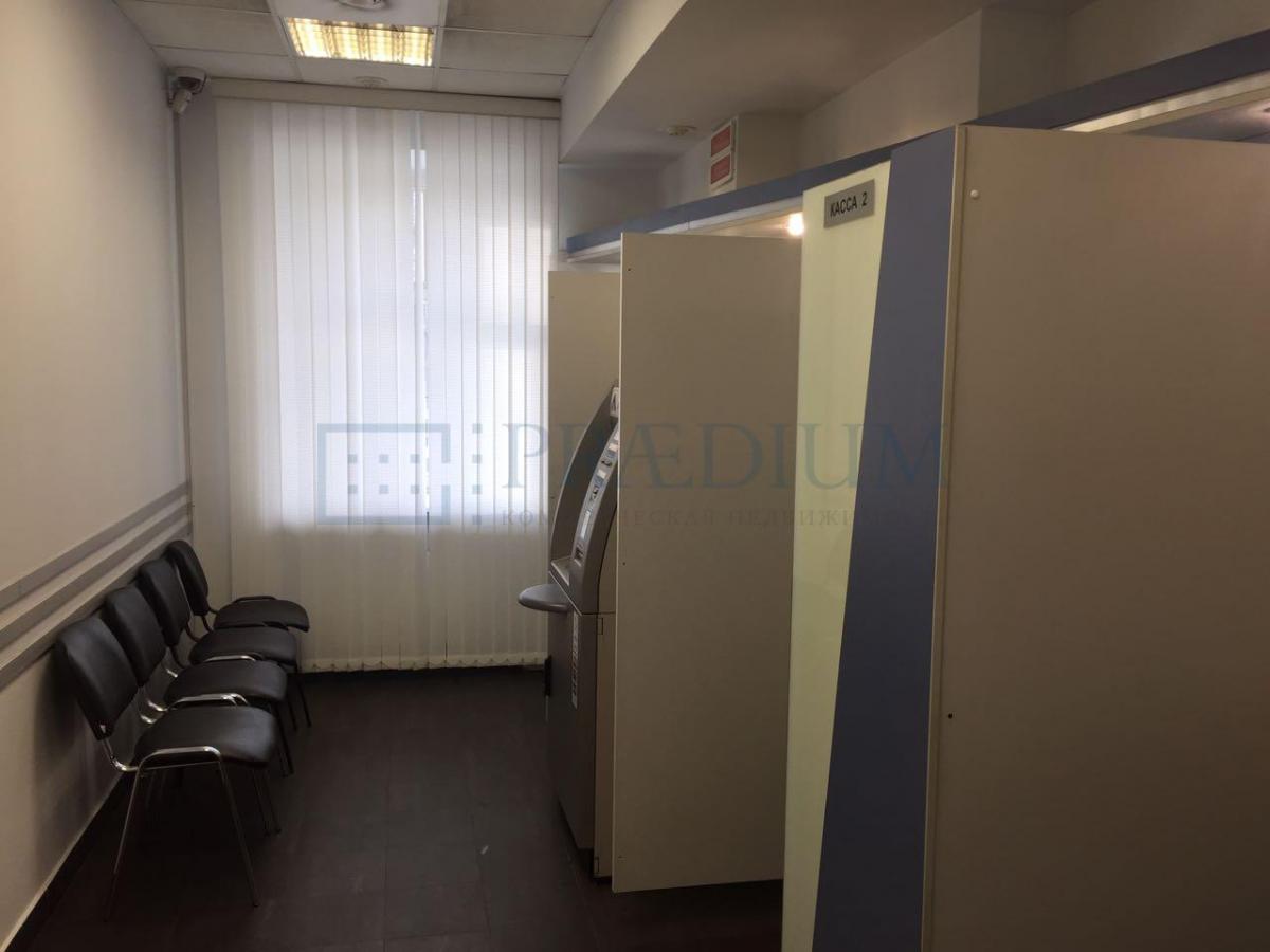 Продам торговое помещение в Москве, д 14