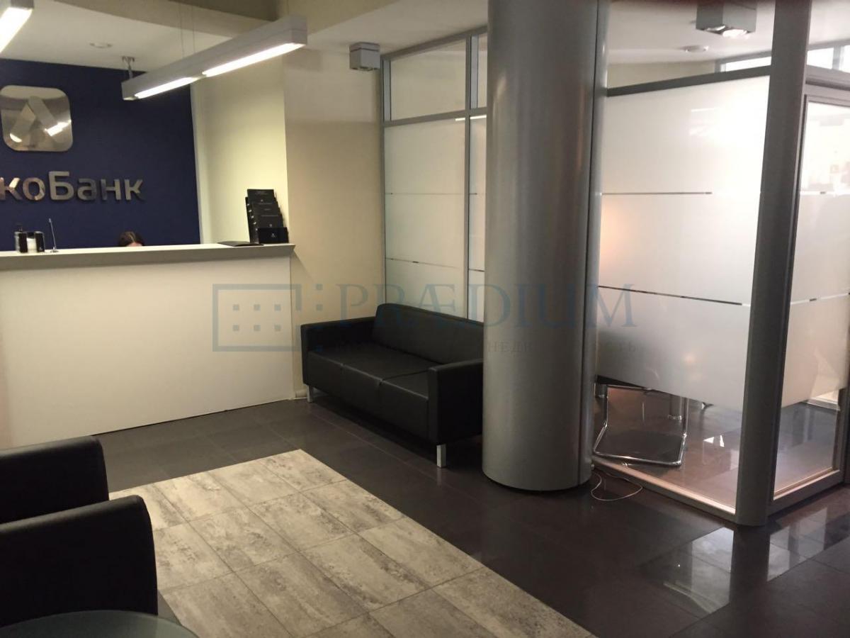 Продам торговое помещение в Москве, д 14