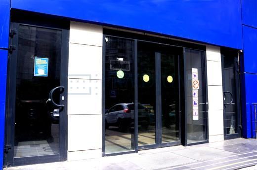 Продам торговое помещение в Москве, д 8