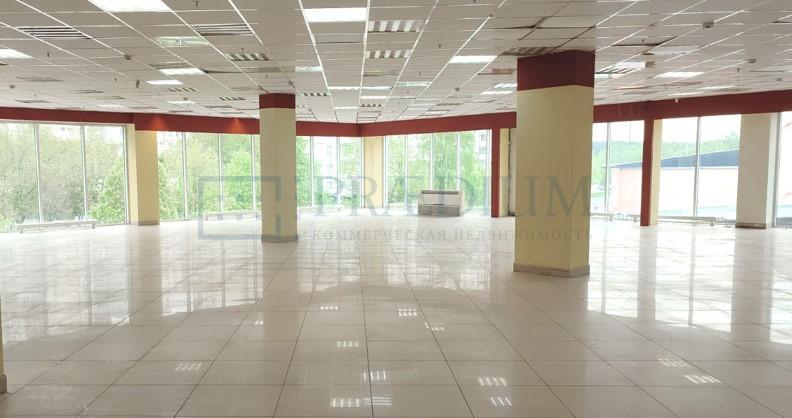 Продам торговое помещение в Москве, д 8