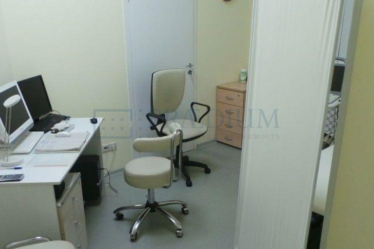 Продам торговое помещение в Москве, д 22/24 стр 1